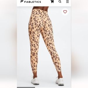 Fabletics Define High-Waisted 7/8 Legging